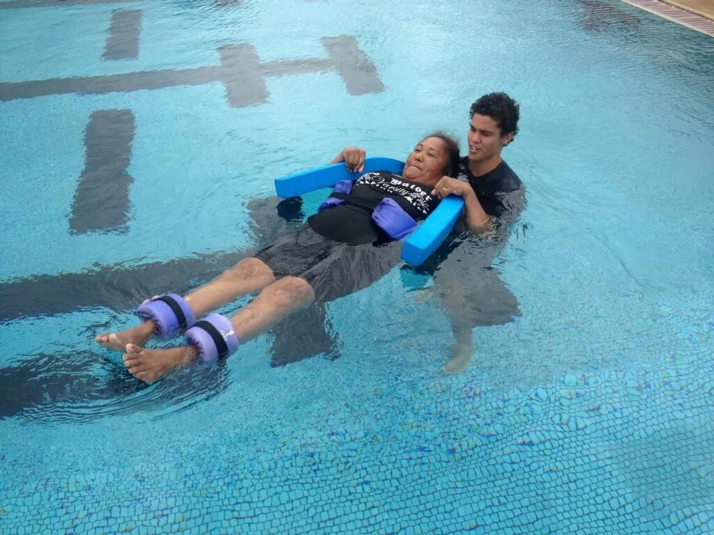 Robotic Aquatic Gait Trainer
